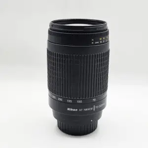 لنز دوربین نیکون ۷۰-۳۰۰ VR دست دوم